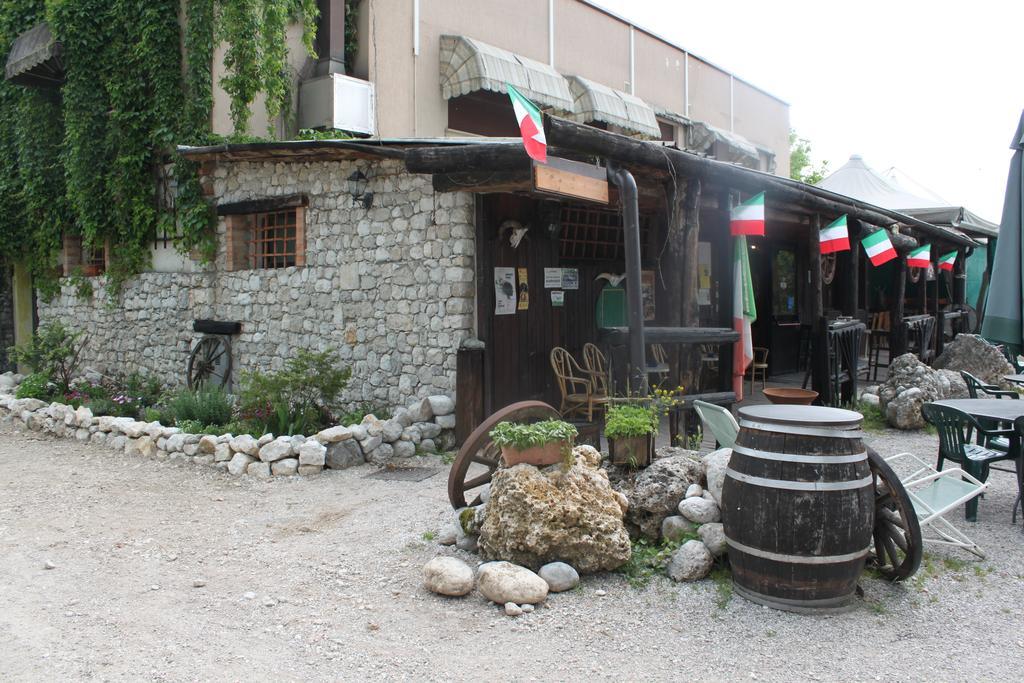 Agriturismo Al Ranch Castello d'Aviano Bagian luar foto